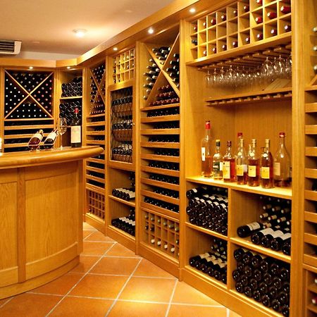 Chateau Et Golf De Taulane La Martre Екстериор снимка