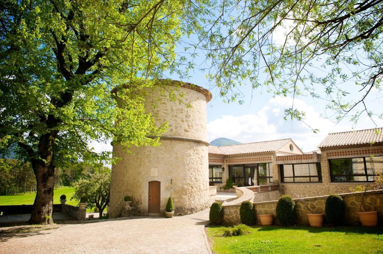 Chateau Et Golf De Taulane La Martre Екстериор снимка