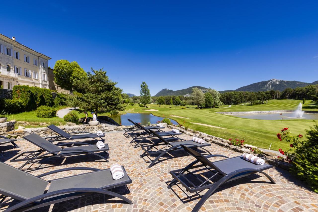 Chateau Et Golf De Taulane La Martre Екстериор снимка